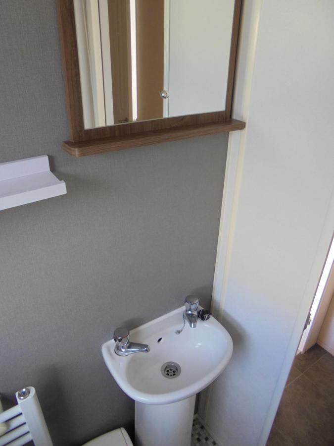 Kingfisher : Seabreeze:- 6 Berth, Enclosed Veranda, Close To Site Shop インゴールドメルズ エクステリア 写真