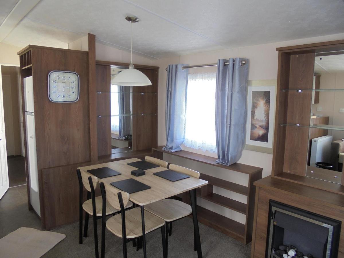 Kingfisher : Seabreeze:- 6 Berth, Enclosed Veranda, Close To Site Shop インゴールドメルズ エクステリア 写真