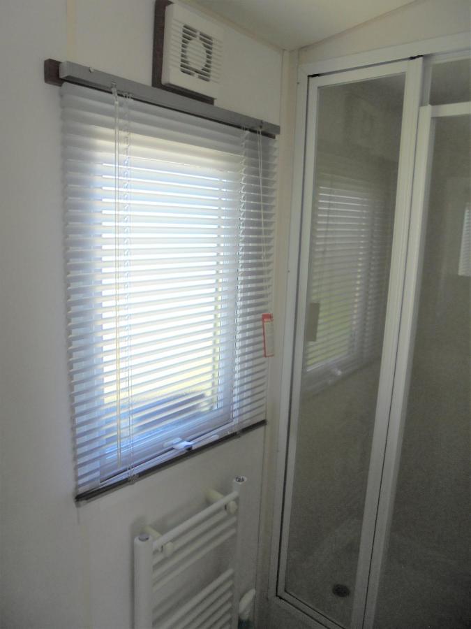 Kingfisher : Seabreeze:- 6 Berth, Enclosed Veranda, Close To Site Shop インゴールドメルズ エクステリア 写真